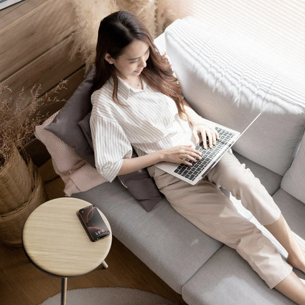 MOMAX CYMBAL COFFEE TABLE WITH LIGHTING EFFECTS , MAGNETIC CHARGING & WIRELESS SPEAKER