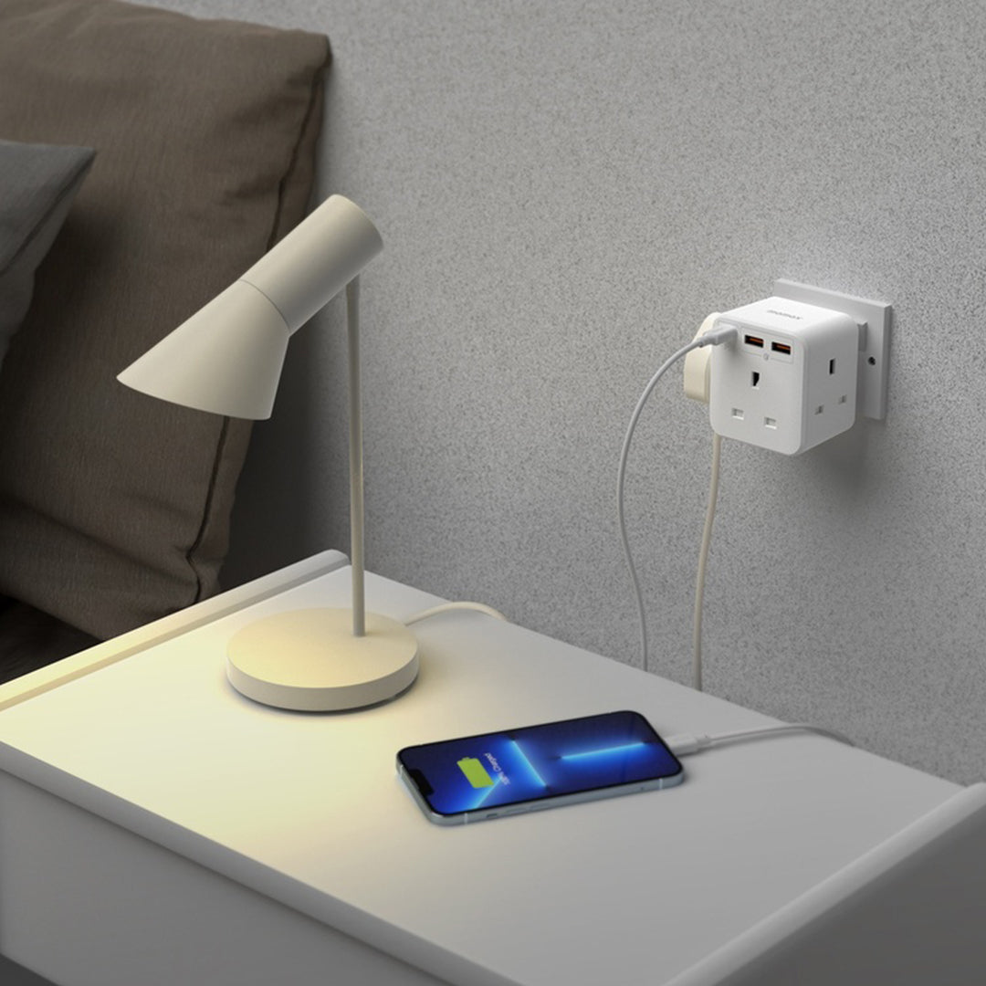MOMAX ONEPLUG 3 OUTLET CUBE EXTENSION SOCKET WITH USB