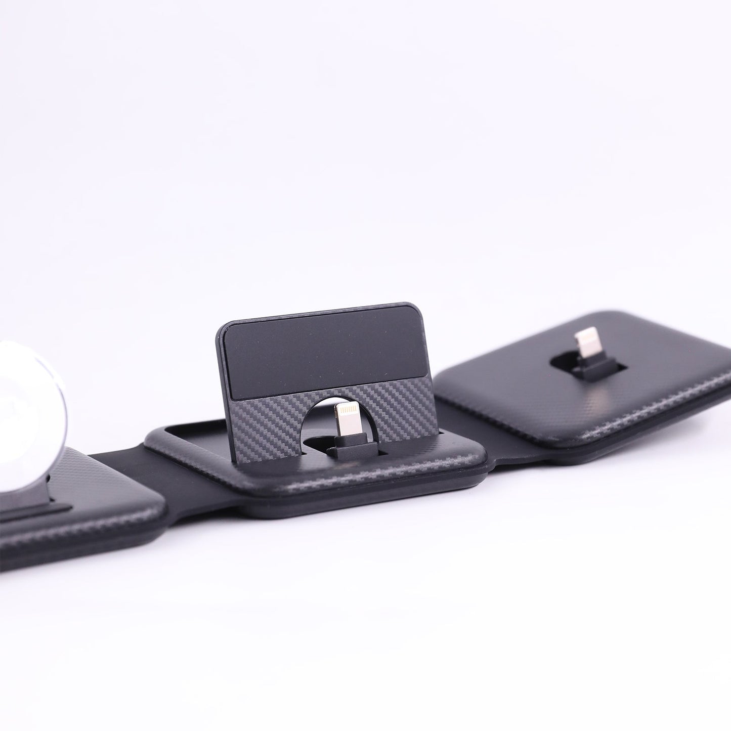Magnetic Foldable Wireless Charging Station 3-1 (lightning)